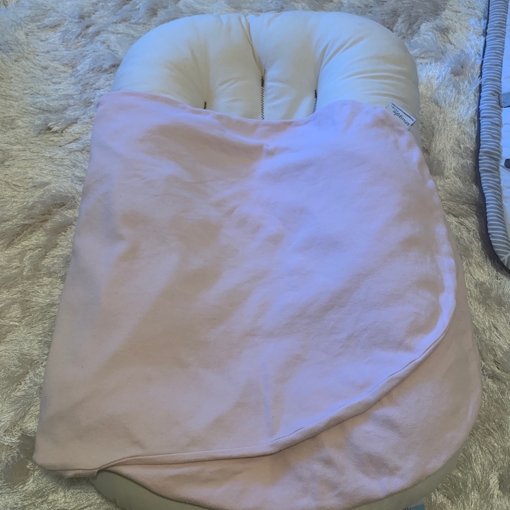 Snuggle Me Organic Baby Lounger with Cover